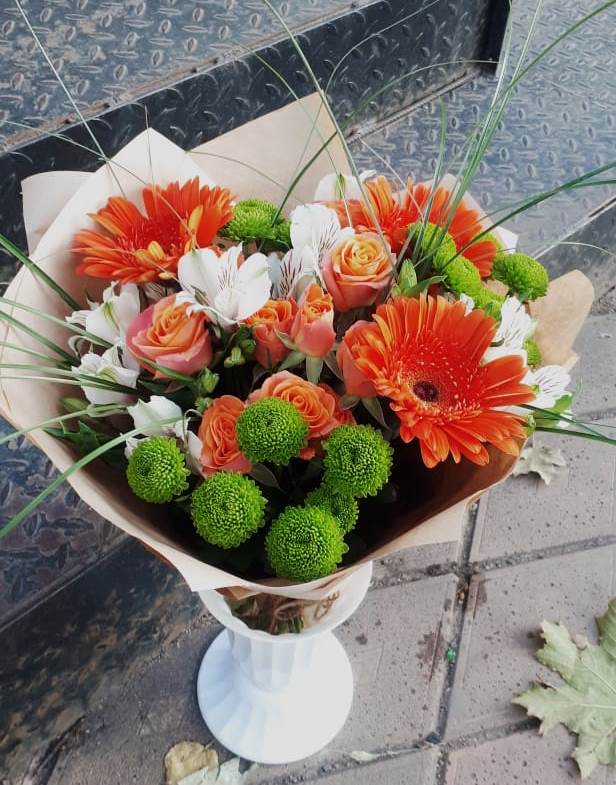 Букет цветов из: Герберы, Хризантемы, Альстромерии и Розы в Ступино