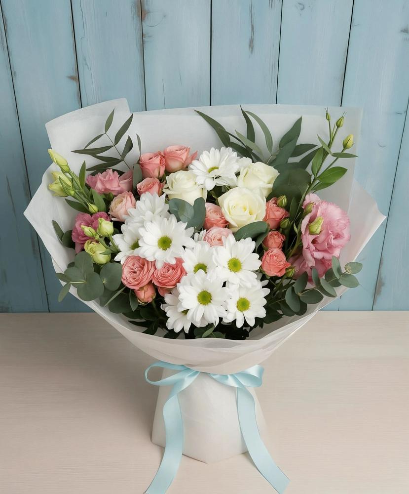 Букет цветов из: Розы, Лизиантусы и Хризантемы в Ступино