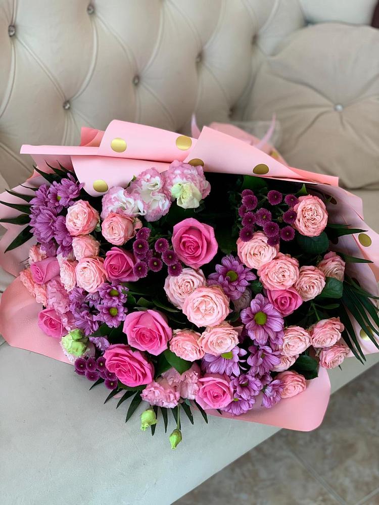 Букет цветов из: Хризантемы, Розы и Лизиантусы в Ступино