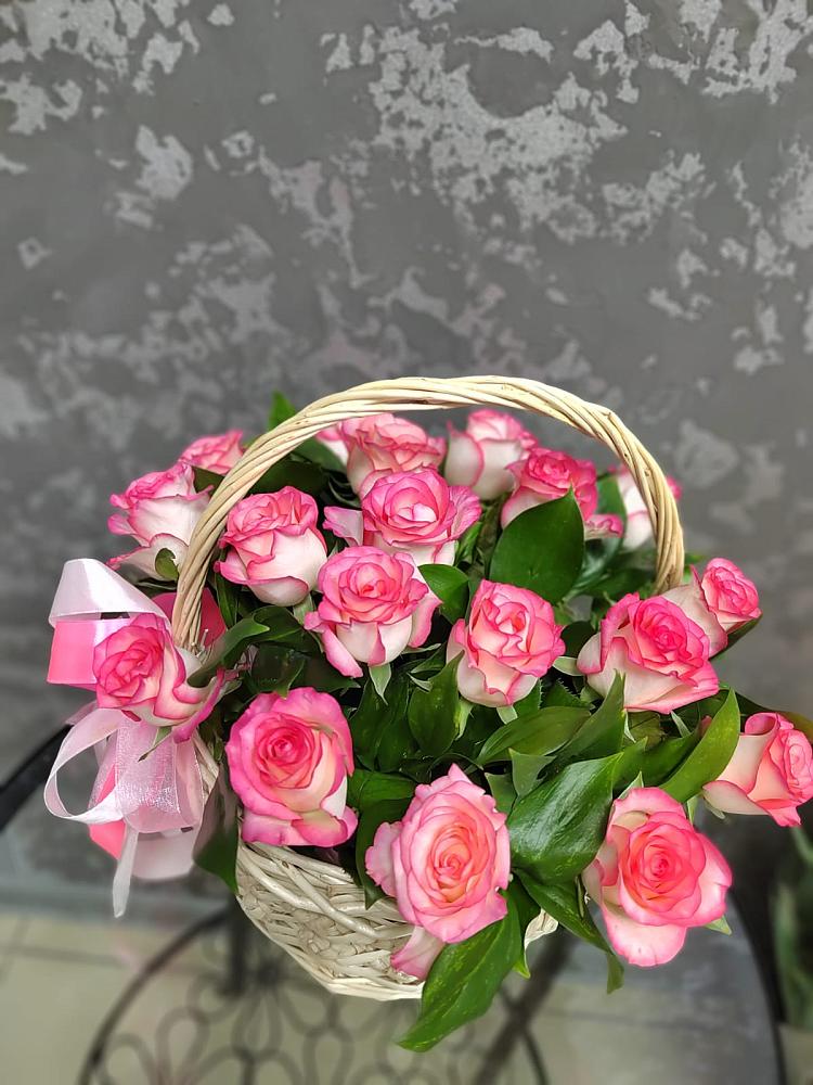 Цветочная композиция из Розы в корзине в Ступино