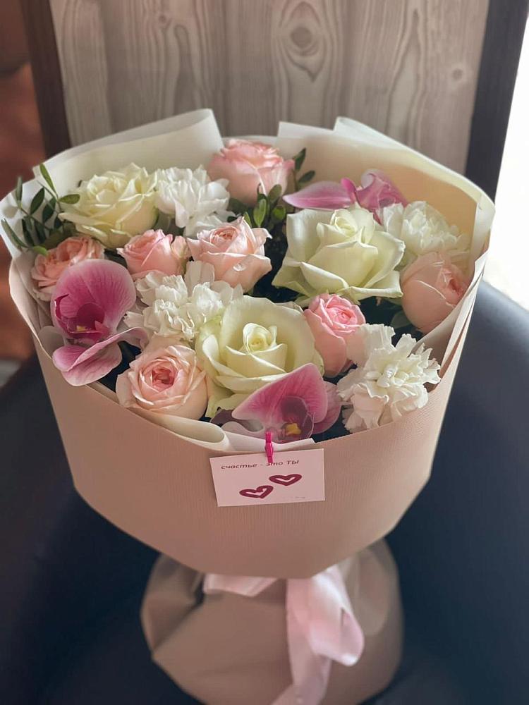 Букет цветов из: Орхидеи, Розы и Гвоздики в Ступино