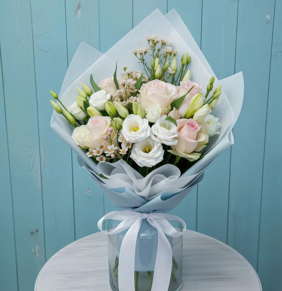 Букет цветов из: Розы и Лизиантусы в Ступино