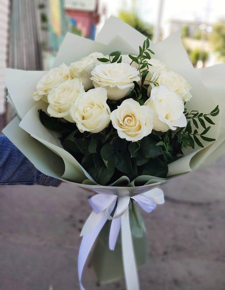 Букет Белые розы Проуд в Ступино