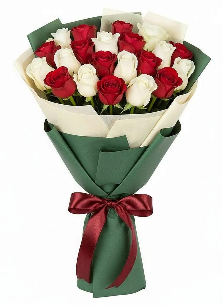 Букет Микс из красных и белых роз в Ступино