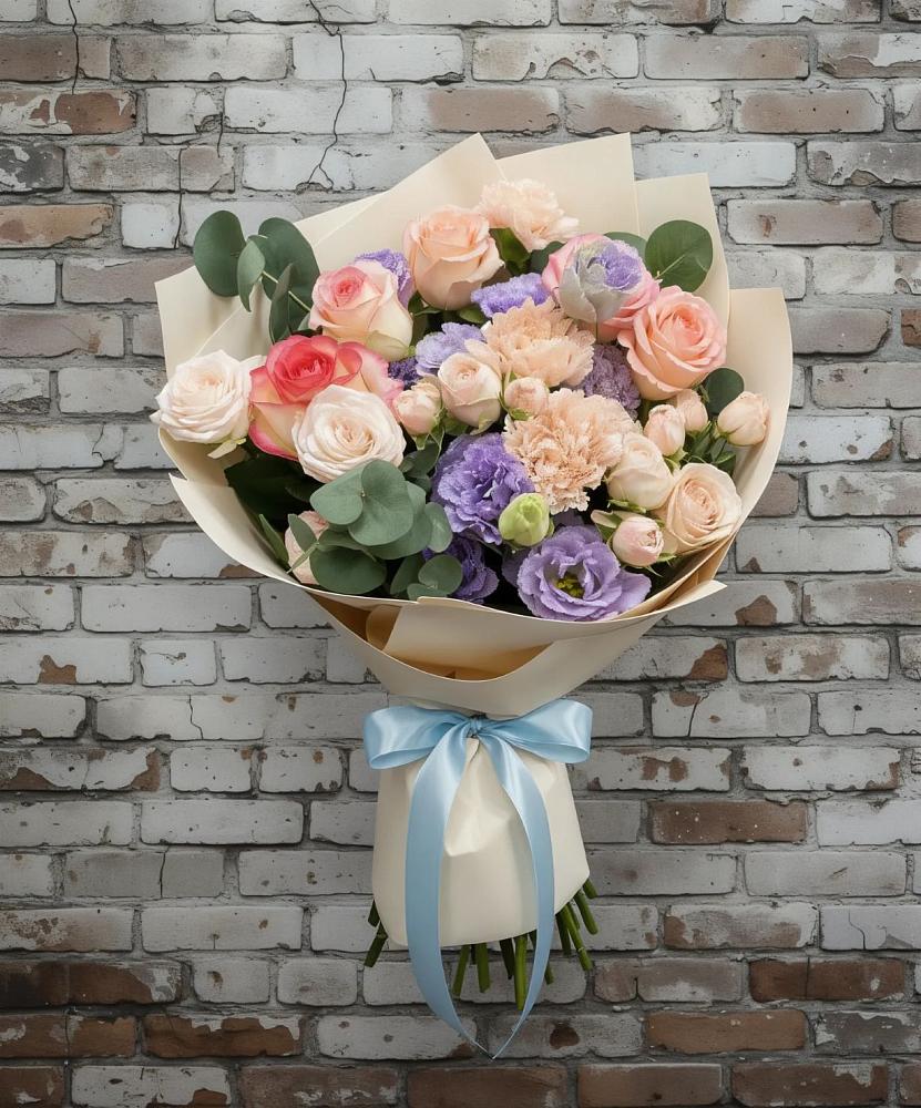 Букет цветов из: Розы, Лизиантусы и Гвоздики в Ступино