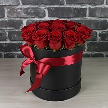 Цветочная композиция из Розы в шляпной коробке в Ступино