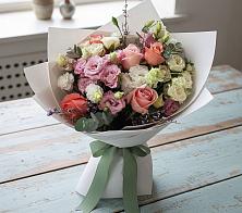 Букет цветов из:  Розы, Лизиантусы и Гвоздики в Ступино