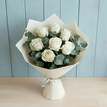 Букет Белые розы в Эвкалипте в Ступино