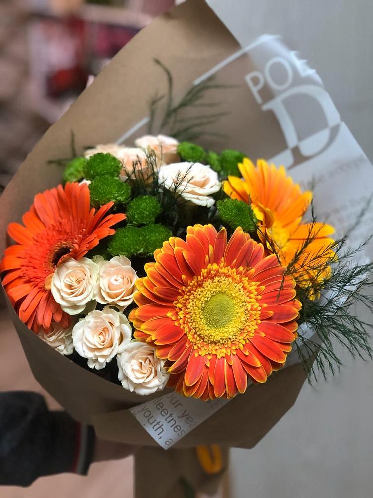 Букет цветов из: Герберы, Хризантемы и Розы в Ступино