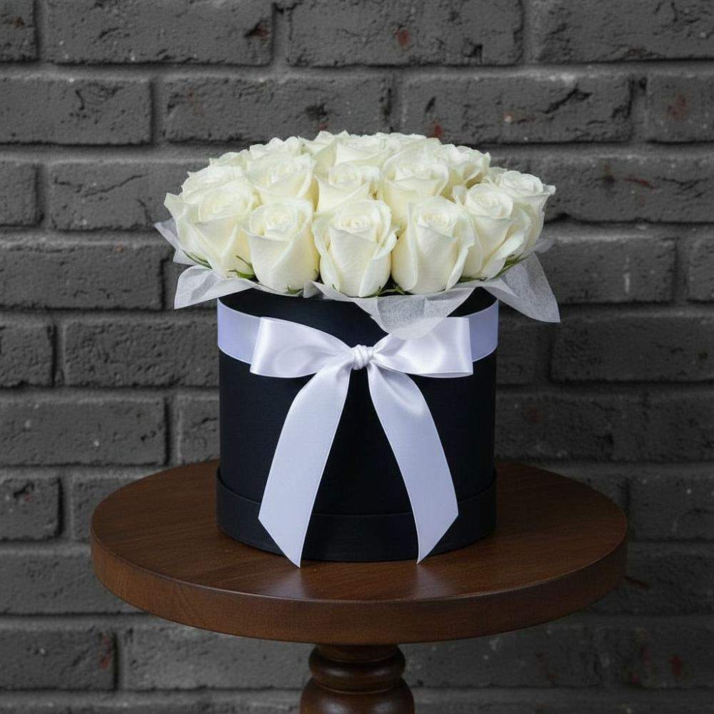 Цветочная композиция из Розы в шляпной коробке в Ступино