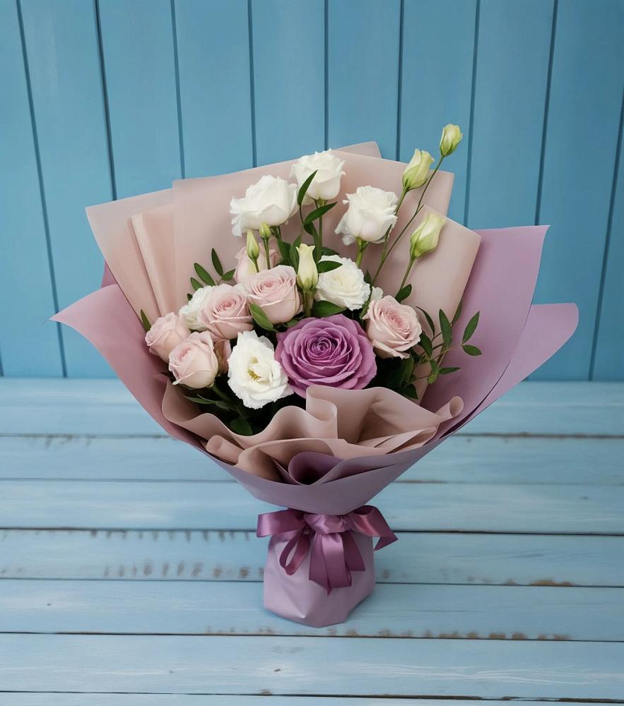 Букет цветов из: Розы и Лизиантусы в Ступино